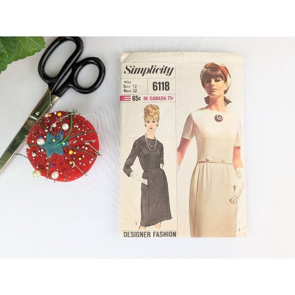 1965 Designer Fashion Dress Sewing Pattern 32" Vtg 60s Mod Dress Pattern Sz 12 - Picture 1 of 6